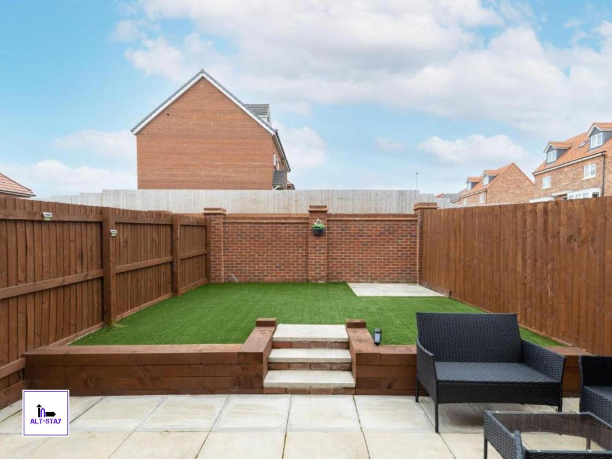 Spacious Modern Home: Leeds Gateway for Groups & Contractors Wakefield Exterior photo